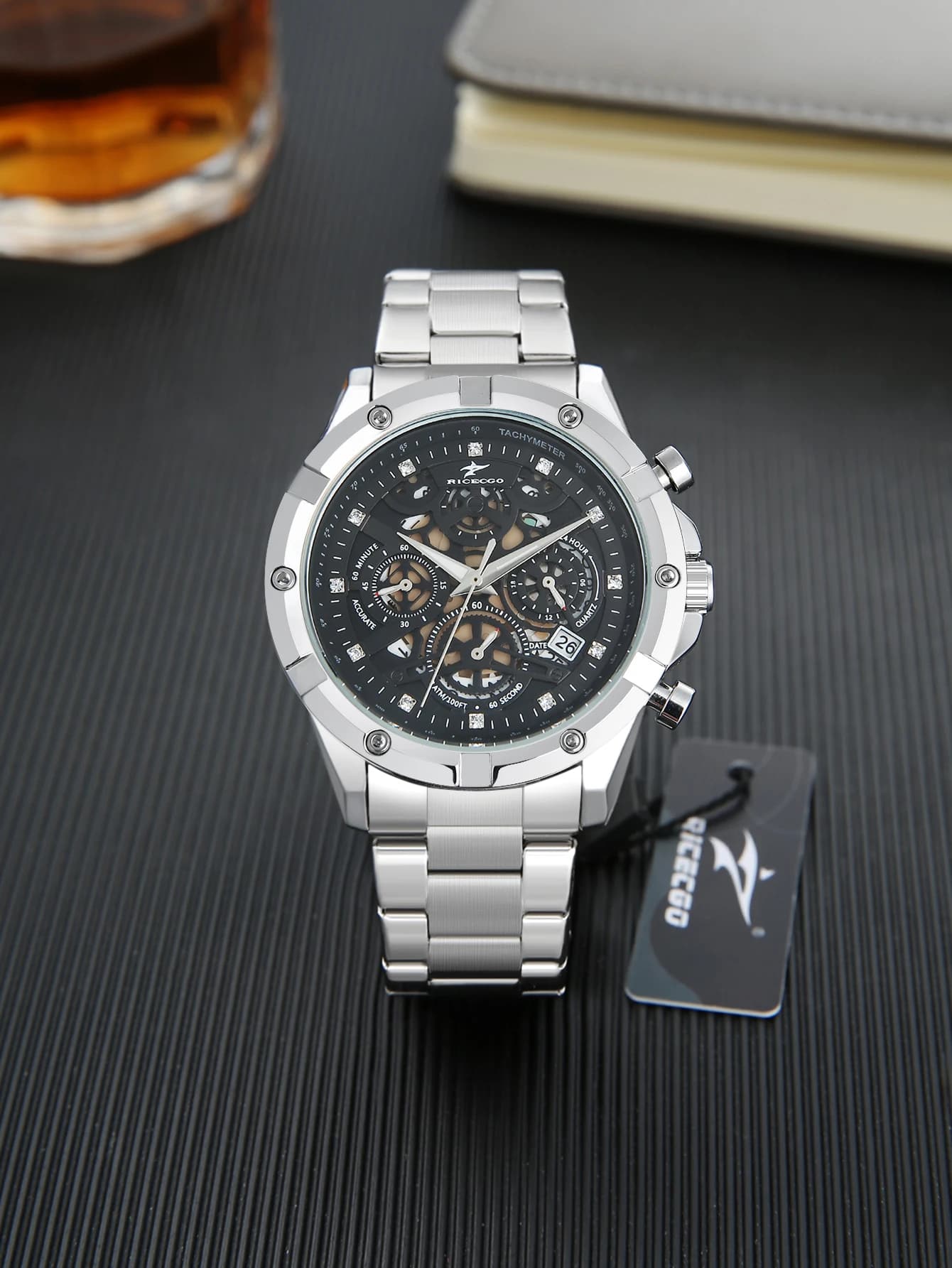 Men's Watch with Multifunctional Chronograph, Stylish Wristwatch for an Active Lifestyle, Durable Design Suitable for Various Occasions