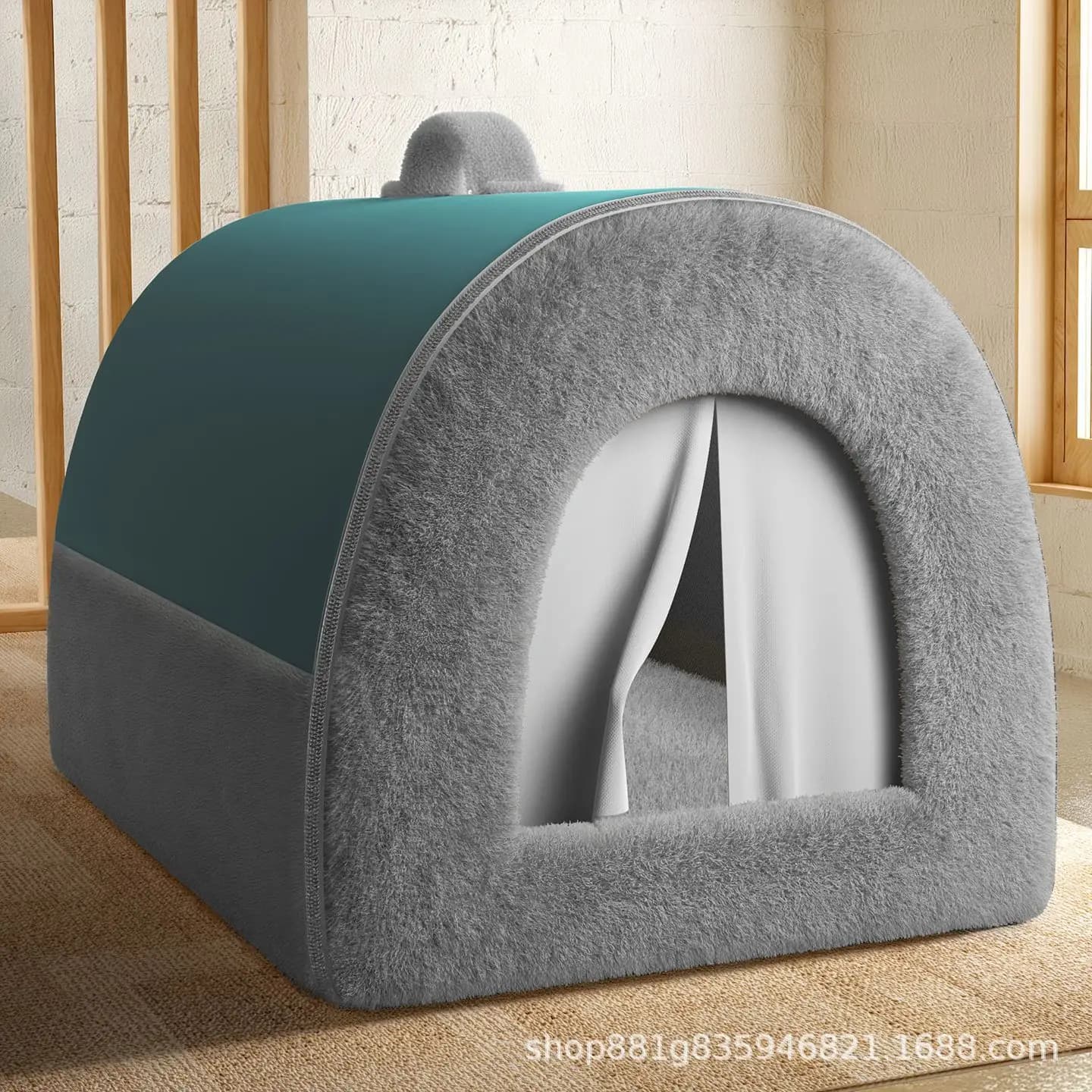Medium Enclosed All-Season Dog House