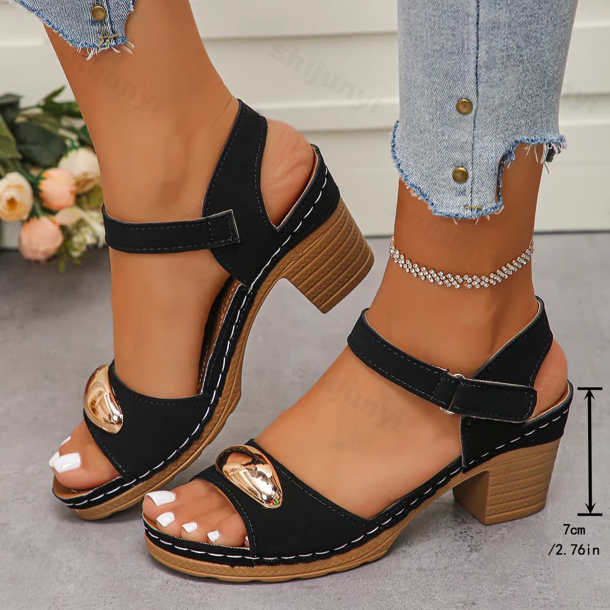 Black / 38