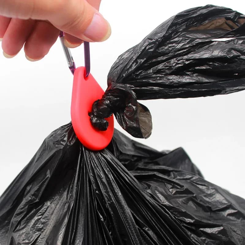 Hands-Free Poop Bag Dispenser Clip
