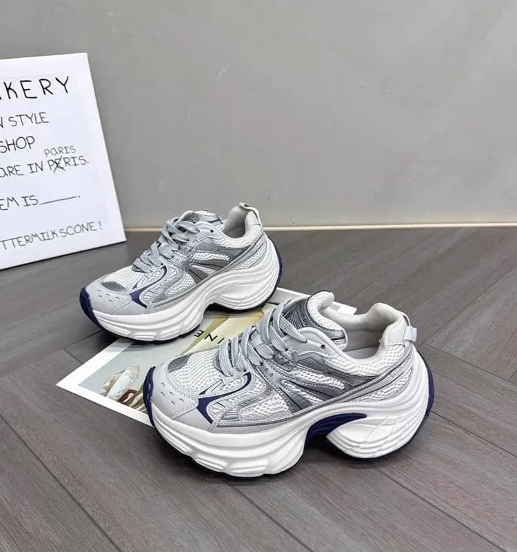 Sneakers for Women 2026 New Style Thick Sole Retro Breathable Lightweight Autumn Height Increasing Casual Sports Shoes Trend
