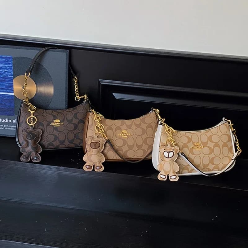 High-end style handbag for women, 2025 new model, unique and fashionable, trendy, retro, simple and elegant small square bag, cr
