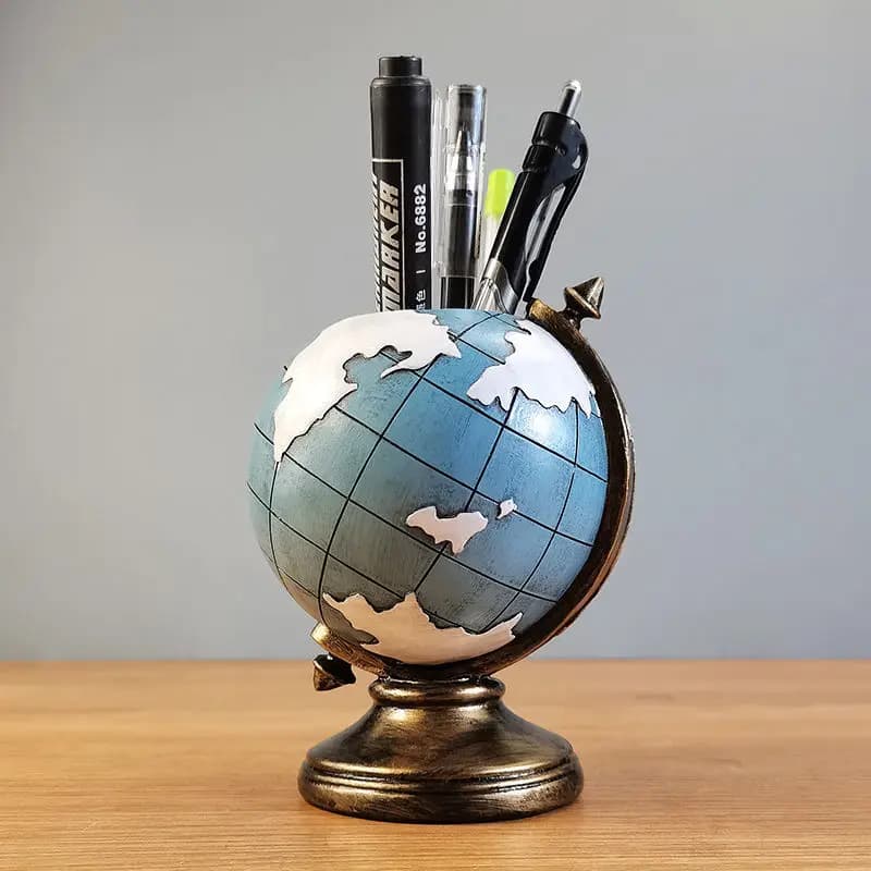 Literary Retro Desktop Pen Holder