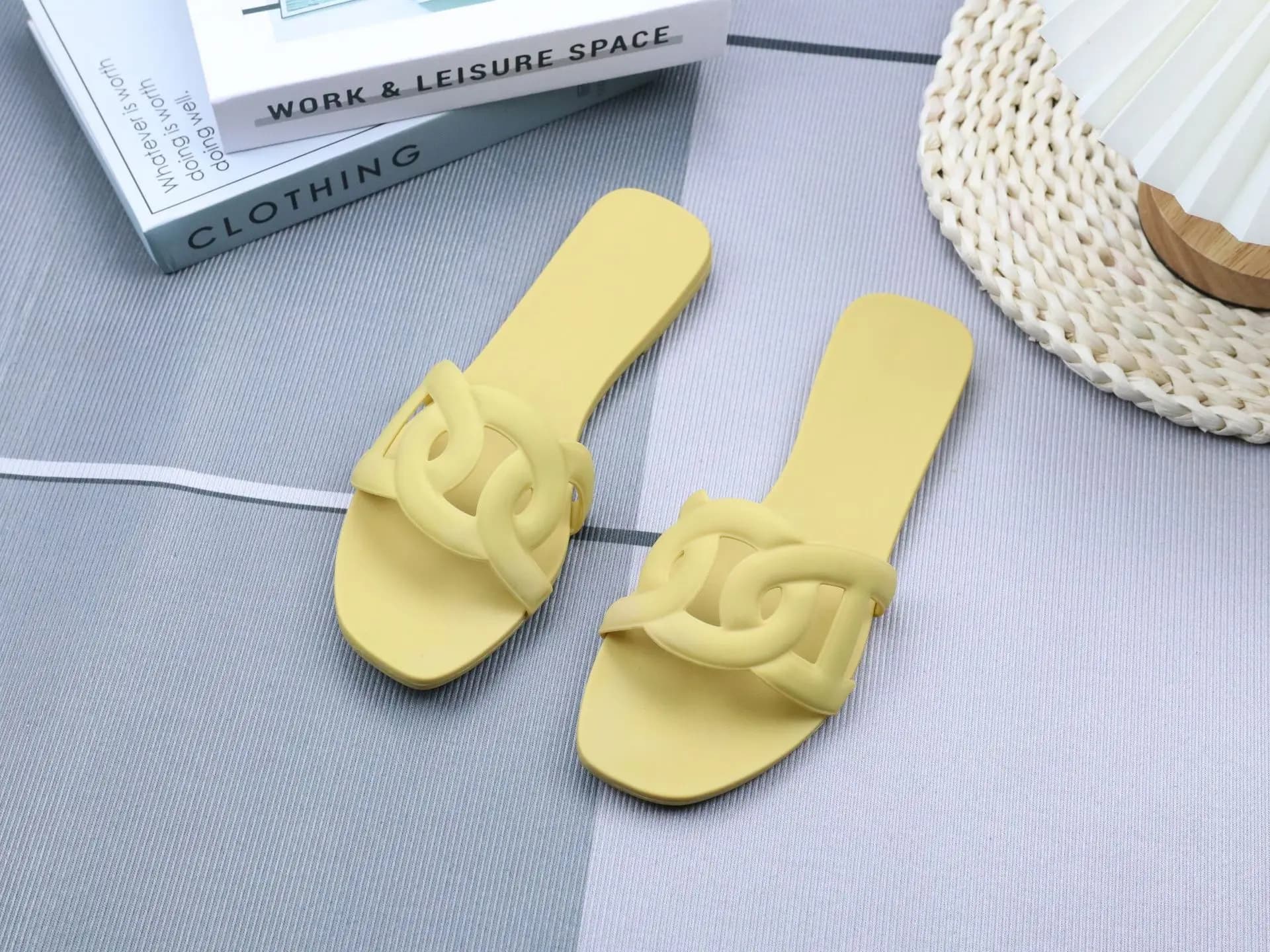 Women's Hollow Flat Sandal