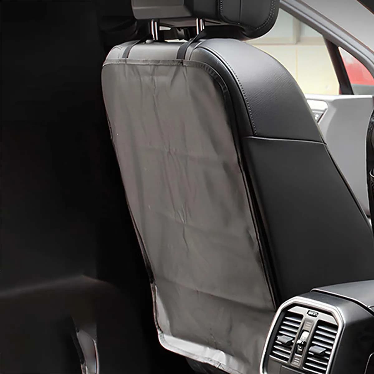 Car rear seat cover, protecting the vehicle from dirt and scratches. Suitable for most SUVs and vans. Essential car accessory