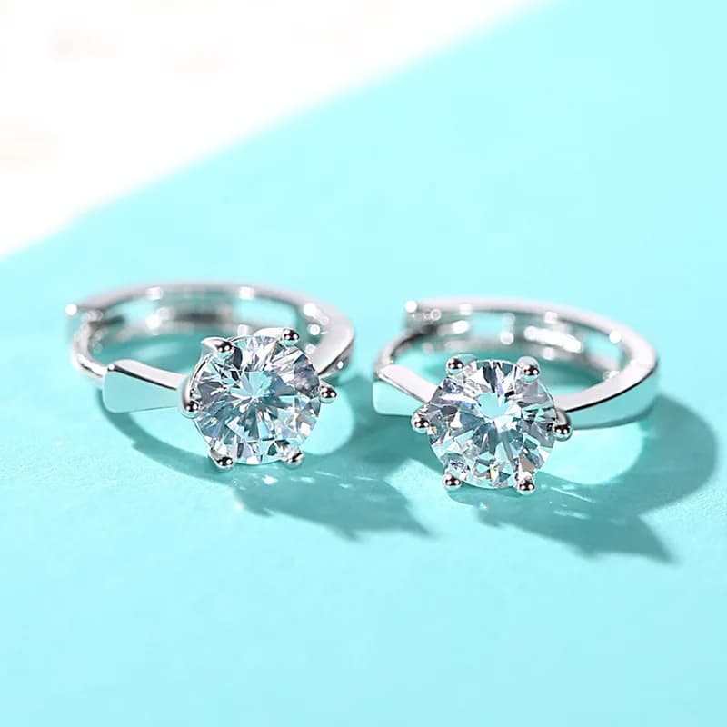 Classic Six-Claw Cubic Zirconia Stud Earrings