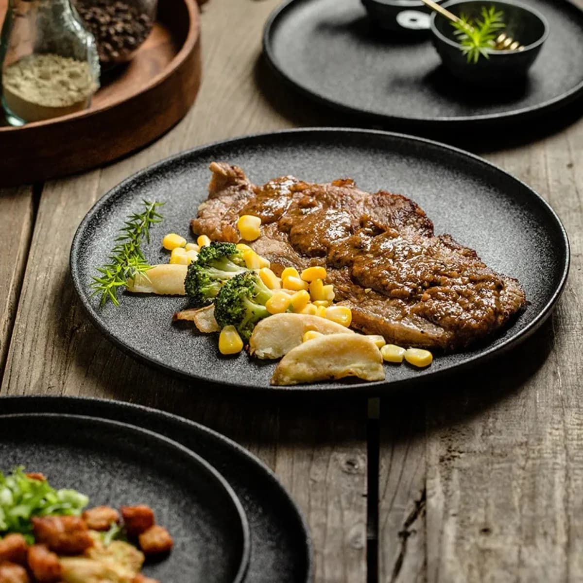 Black Ceramic Japanese Dinner Plate Set