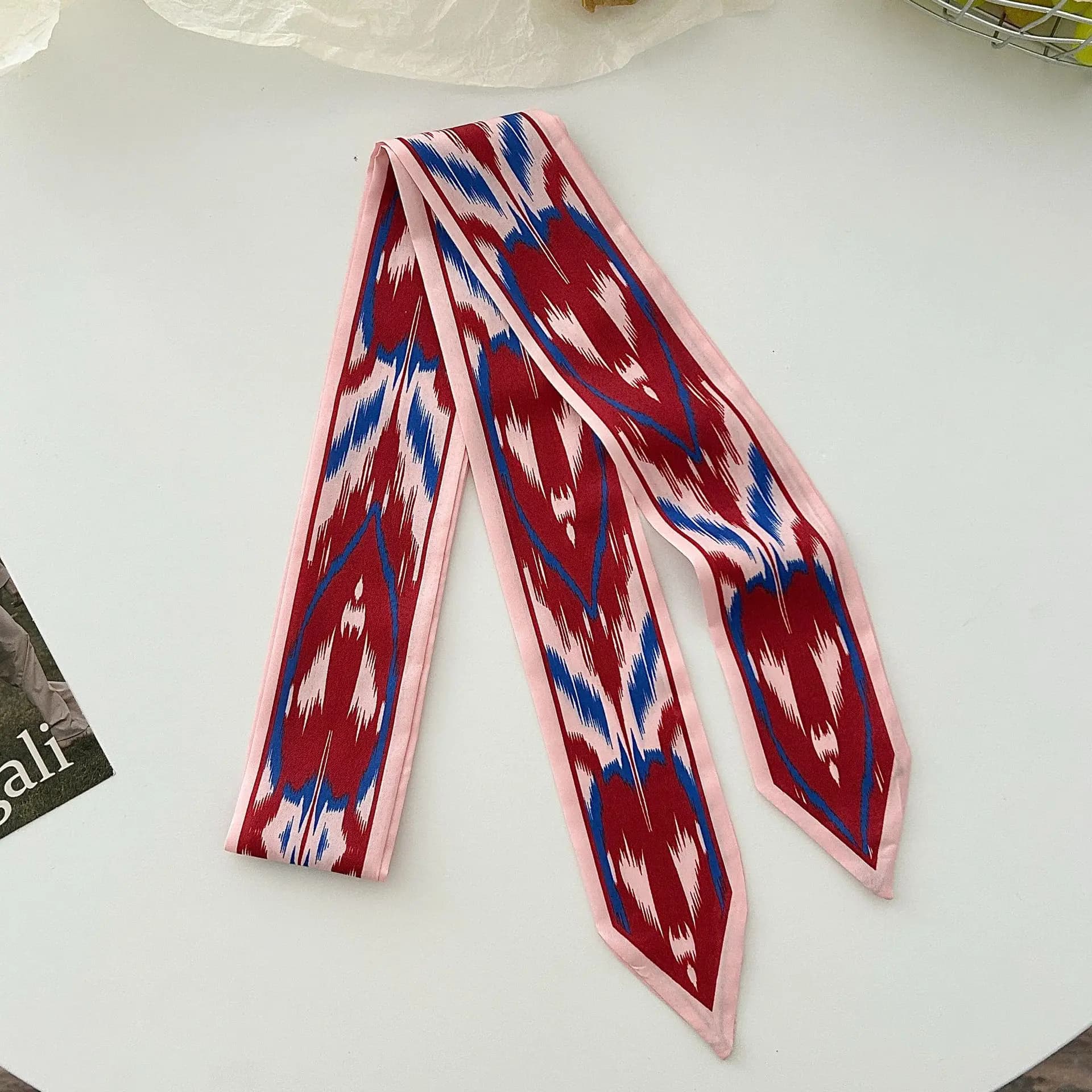 Slim Vintage Style Scarf