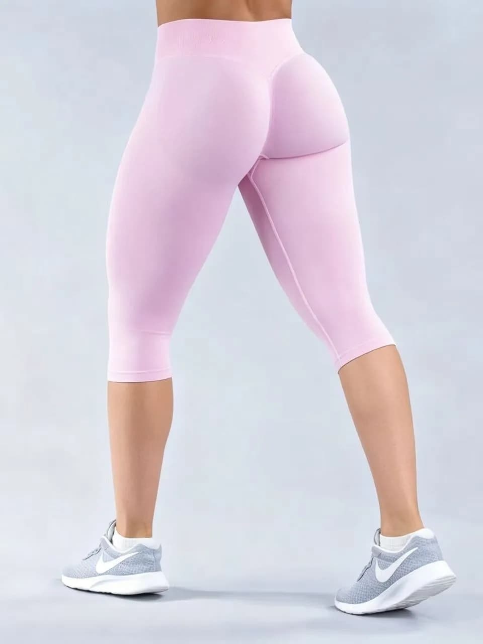 Seamless Scrunch Butt Yoga Capri Leggings