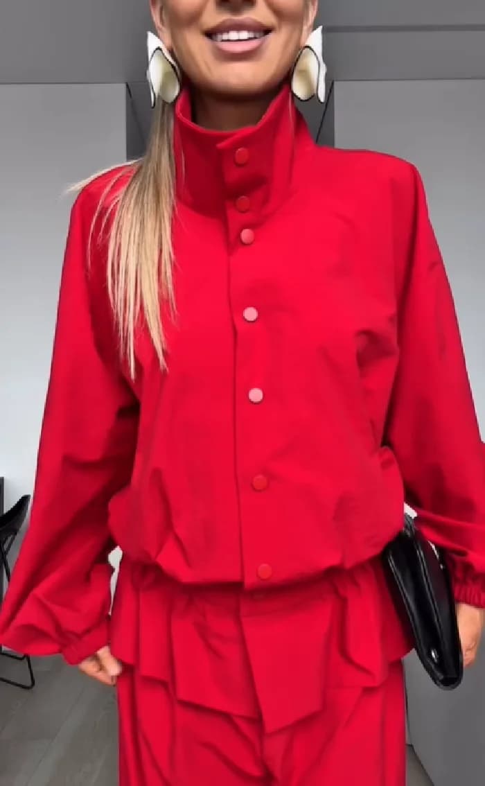 Casual Sporty Jacket with Red Collar