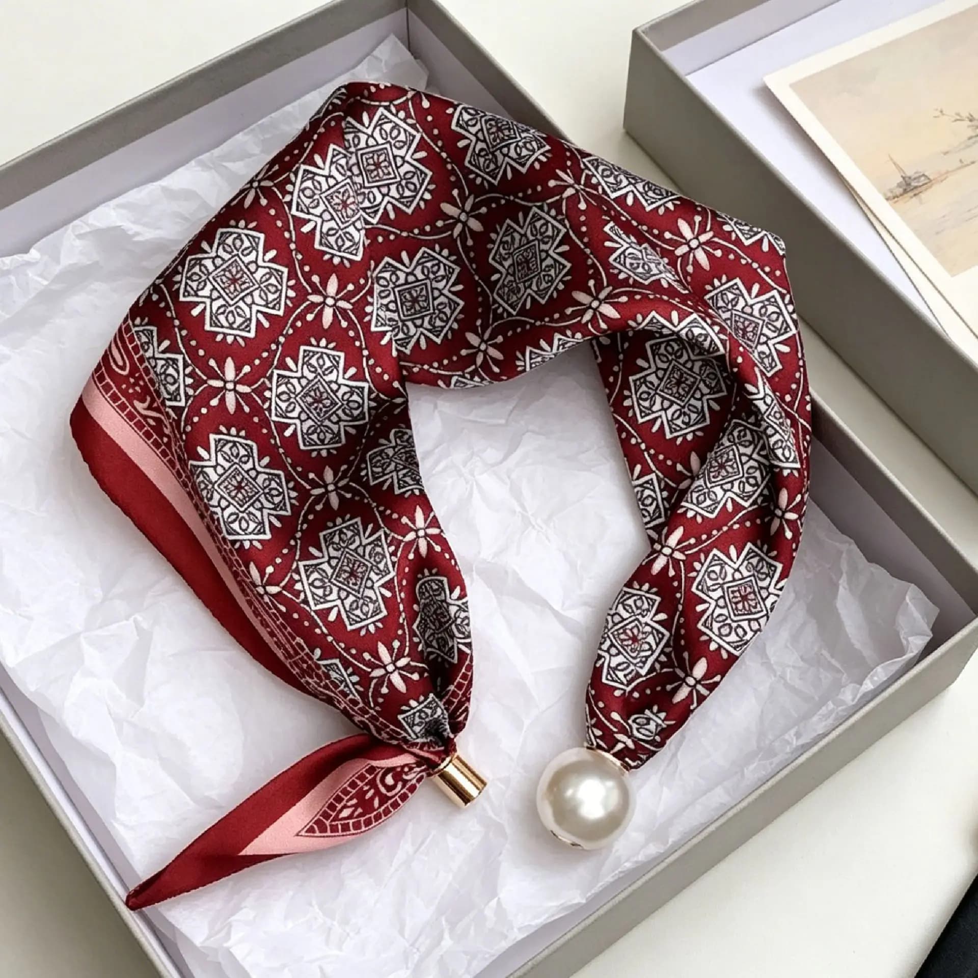 Pearl Stripe Magnetic Buckle Scarf
