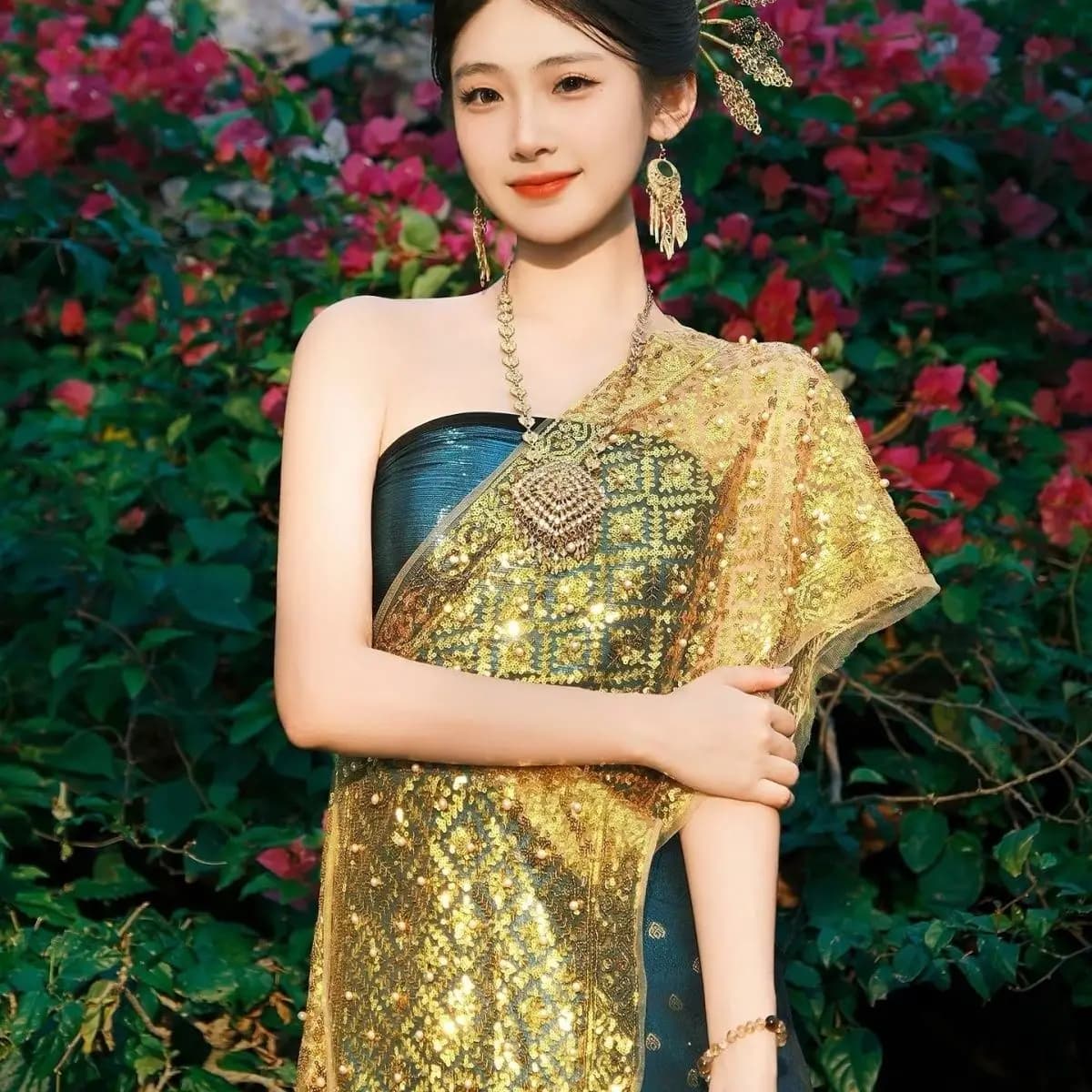 Thai Dai Ethnic Traditional Girls Performance Costume