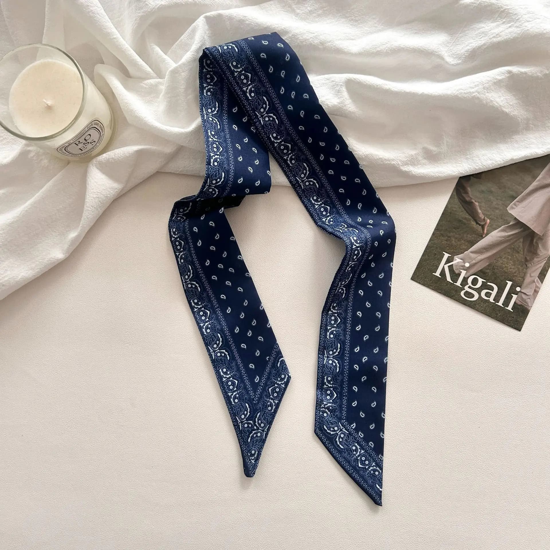 Slim Vintage Style Scarf