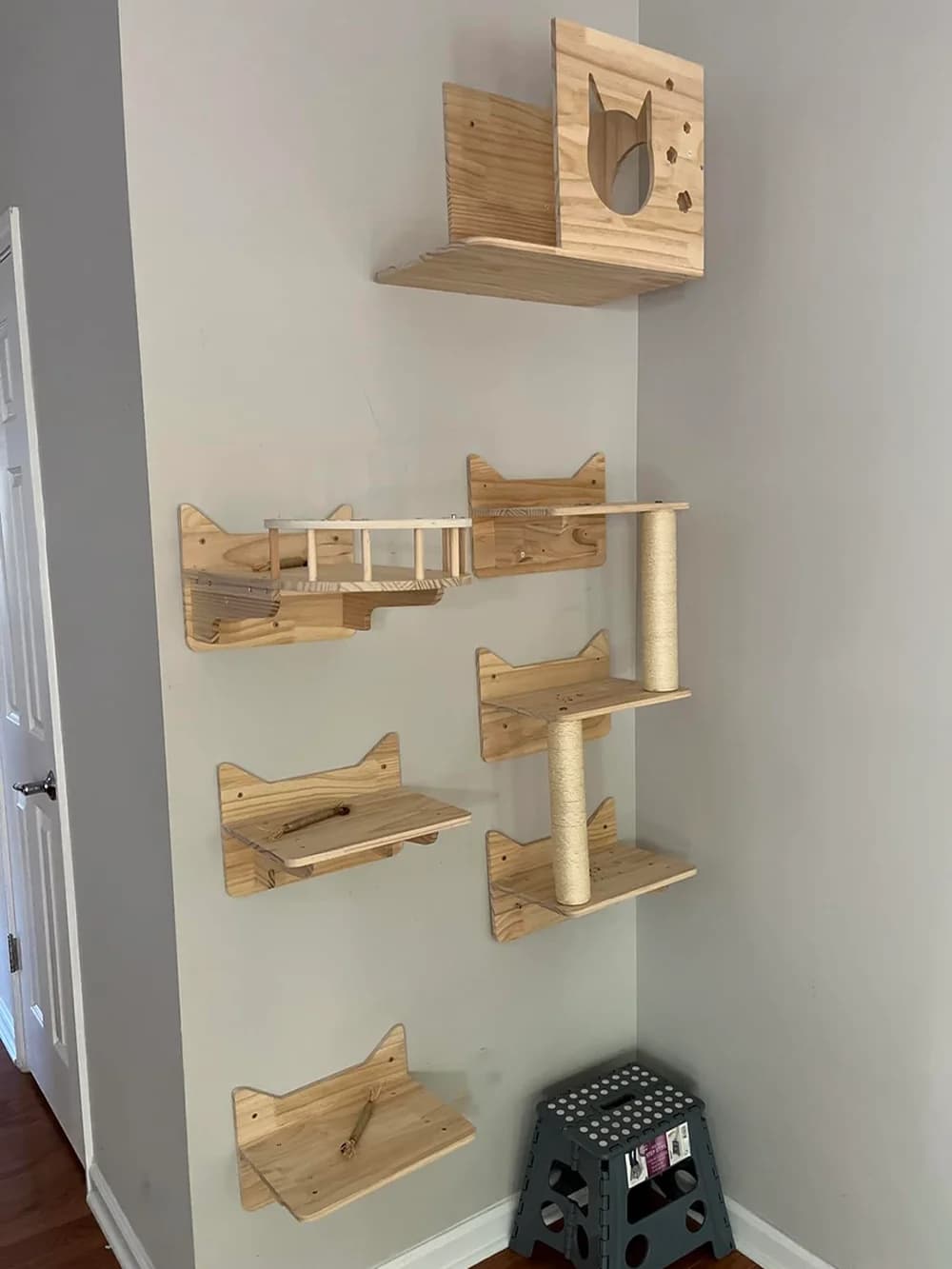 Wall Mounted Cat Tree with Floating Shelves