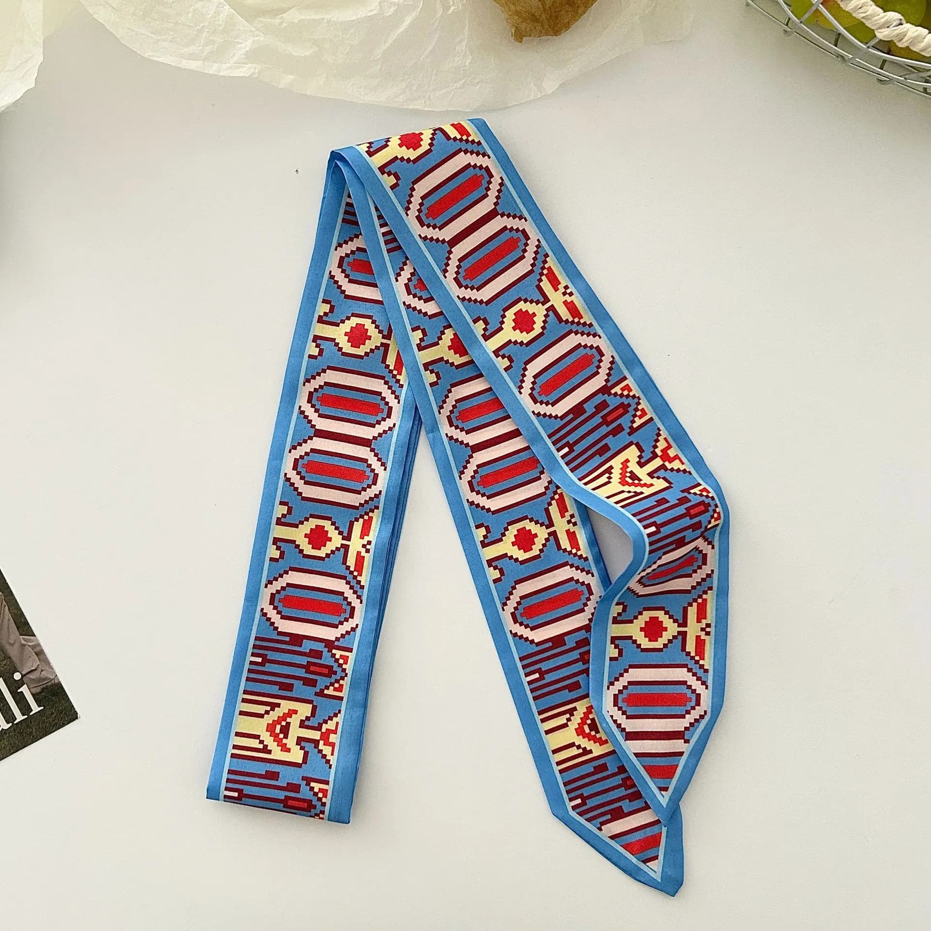 Slim Vintage Style Scarf