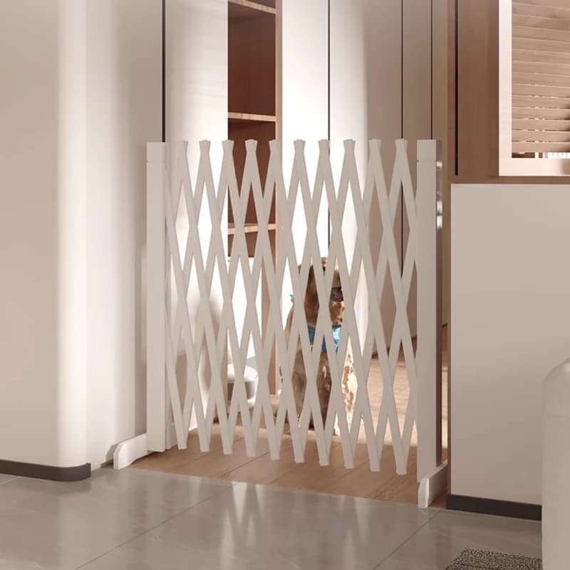 Wooden Retractable Puppy Isolation Fence