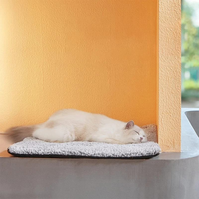 Self-Heating Pet Bed Mat