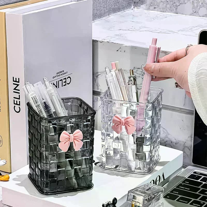 Desktop Pen Holder And Storage Box, Featuring A Bow Decoration And Storage Basket, Suitable For Storing Office Supplies