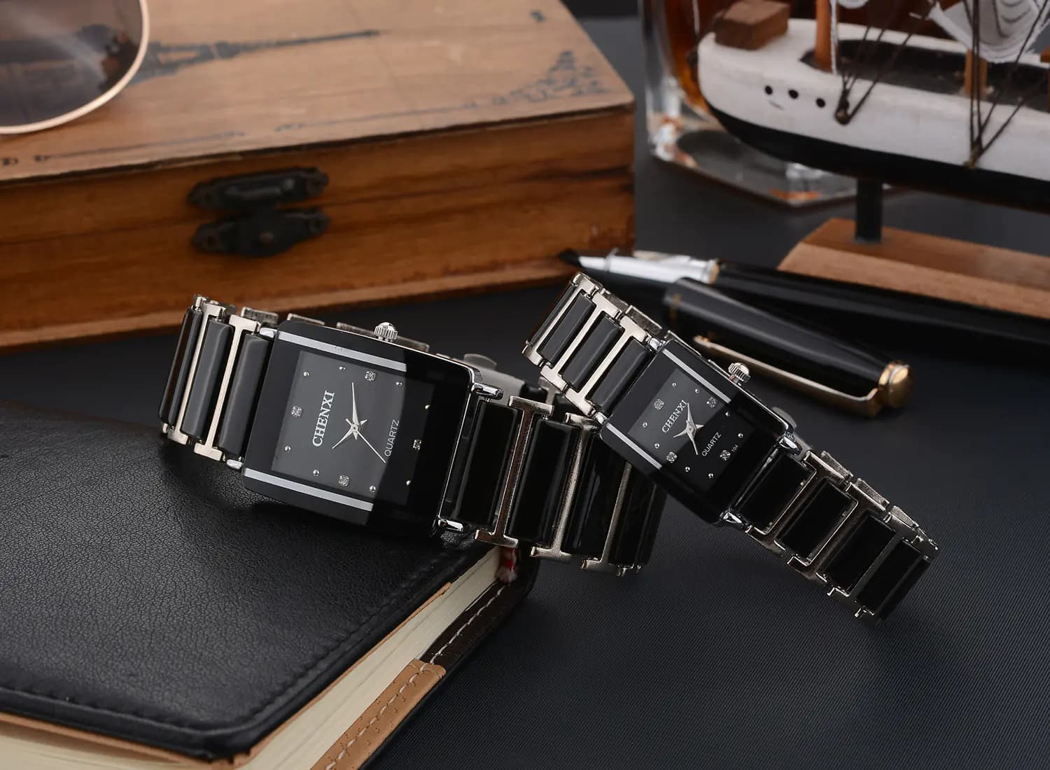 Fashionable Square Ceramic Couple Watches 104A