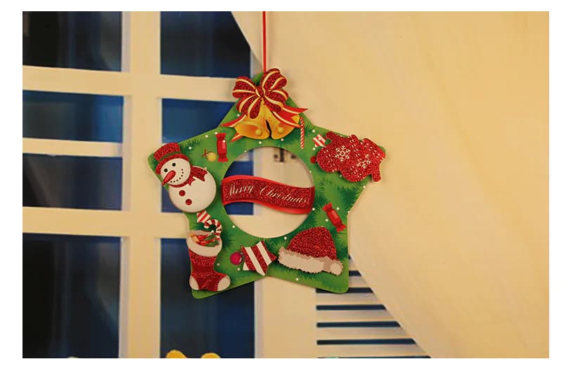 Christmas Decorations - Christmas Wreaths and Garlands