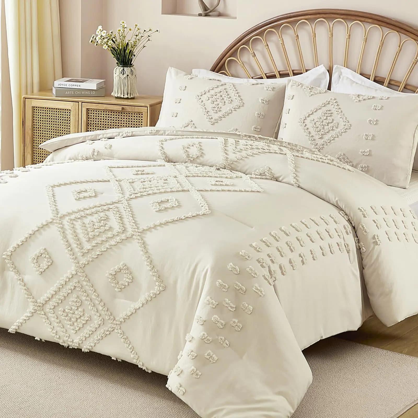 Dinjoy Cream/Beige Comforter Set King Size Boho Bed in Bag KingFluffy Comforters Bedding Set 3 PCS Shabby Chic Bedding Geometric Embroidery Bed Set for All Seasons