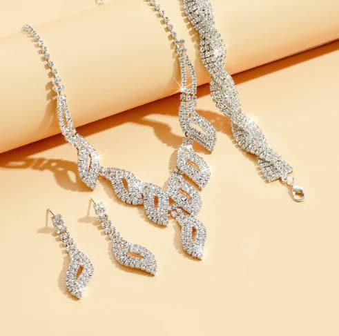 Elegant Bridal Jewelry Set: Necklace & Earrings