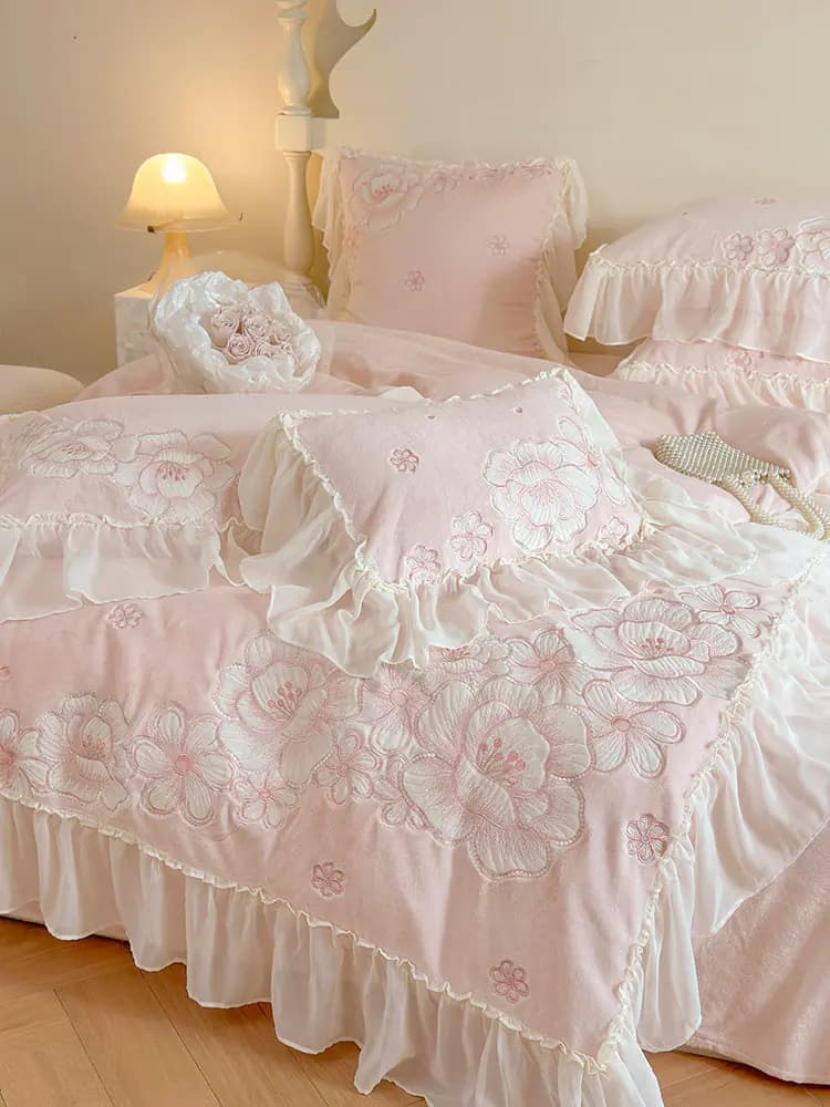 Autumn Winter Princess Style Four-Piece Bedding Set