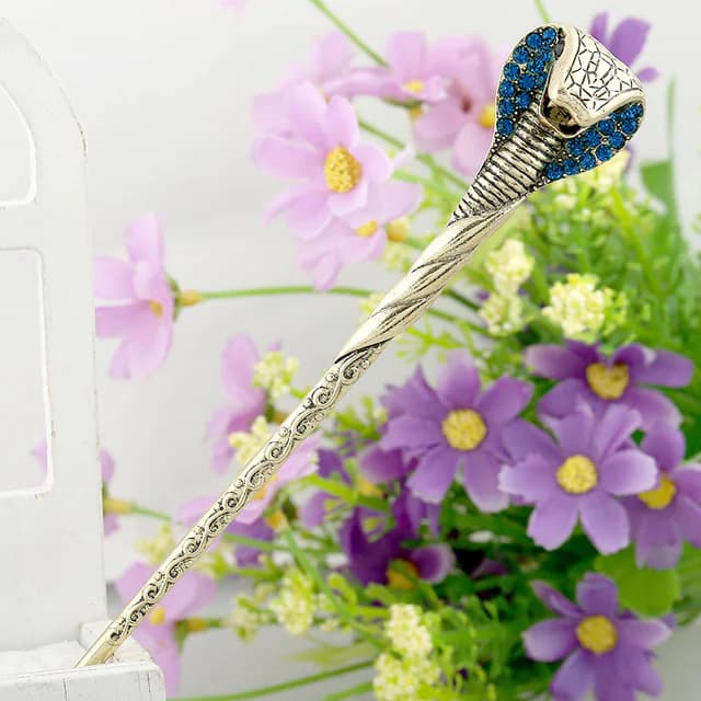 Vintage Hair Accessories for Traditional Costumes