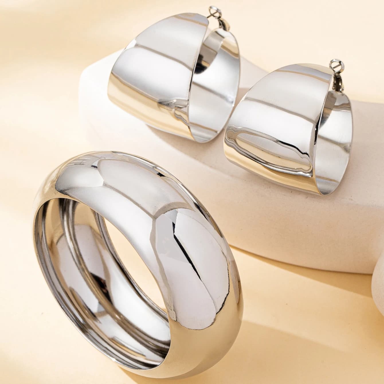 Women's Glossy Bracelet and Earring Set