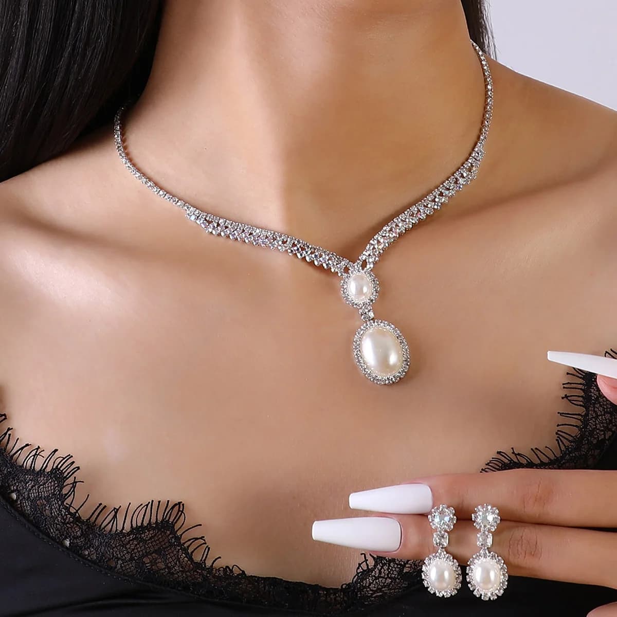 Jewelry Fashion New Necklace Earrings Bracelet Set Shiny Bride Jewelry Set Collarbone Necklace
