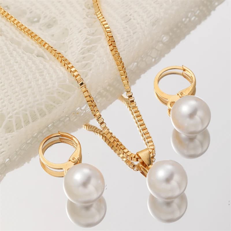 Elegant Imitation Pearl Pendant Jewelry Set Gold