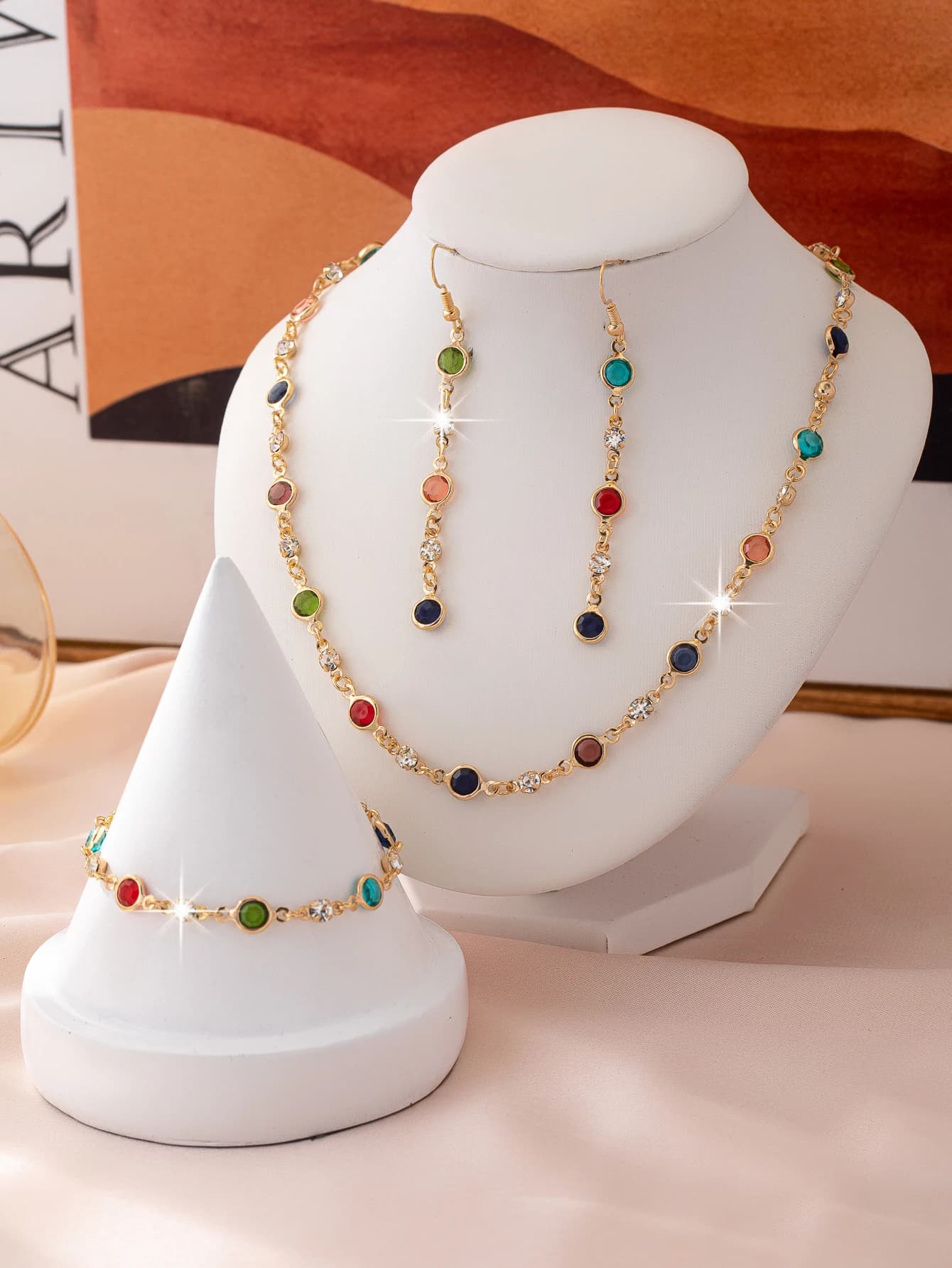 Elegant, Personalized, Light Luxury, High-End, Gorgeous Earrings, Bracelet and Necklace Set